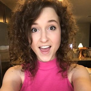 Meet your Posher, Abby